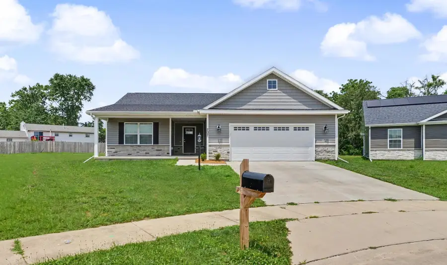 707 N Abbey Road, Urbana, IL 61802 - #2