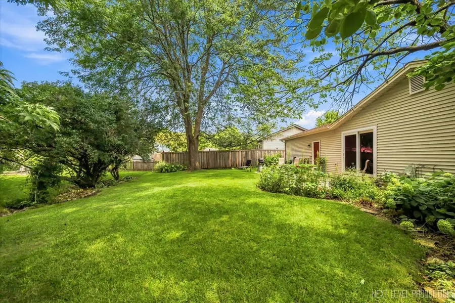 306 Pin Oak Drive, North Aurora, IL 60542 - #3