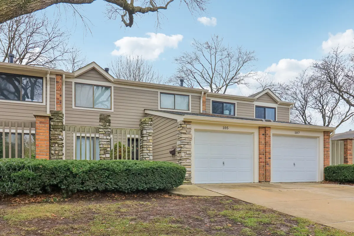 105 W Dover Drive, Mount Prospect, IL 60056 - #1