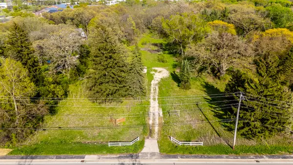 1001 N Hunt Club Road, Gurnee, IL 60031