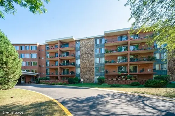 16 E Old Willow Road #206-S, Prospect Heights, IL 60070