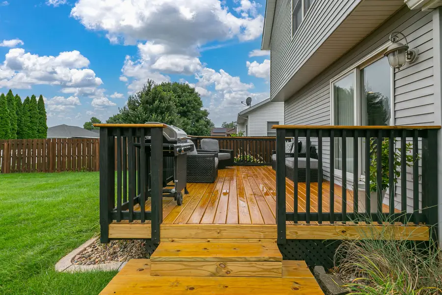 910 25th Avenue Court, Silvis, IL 61282 - #3