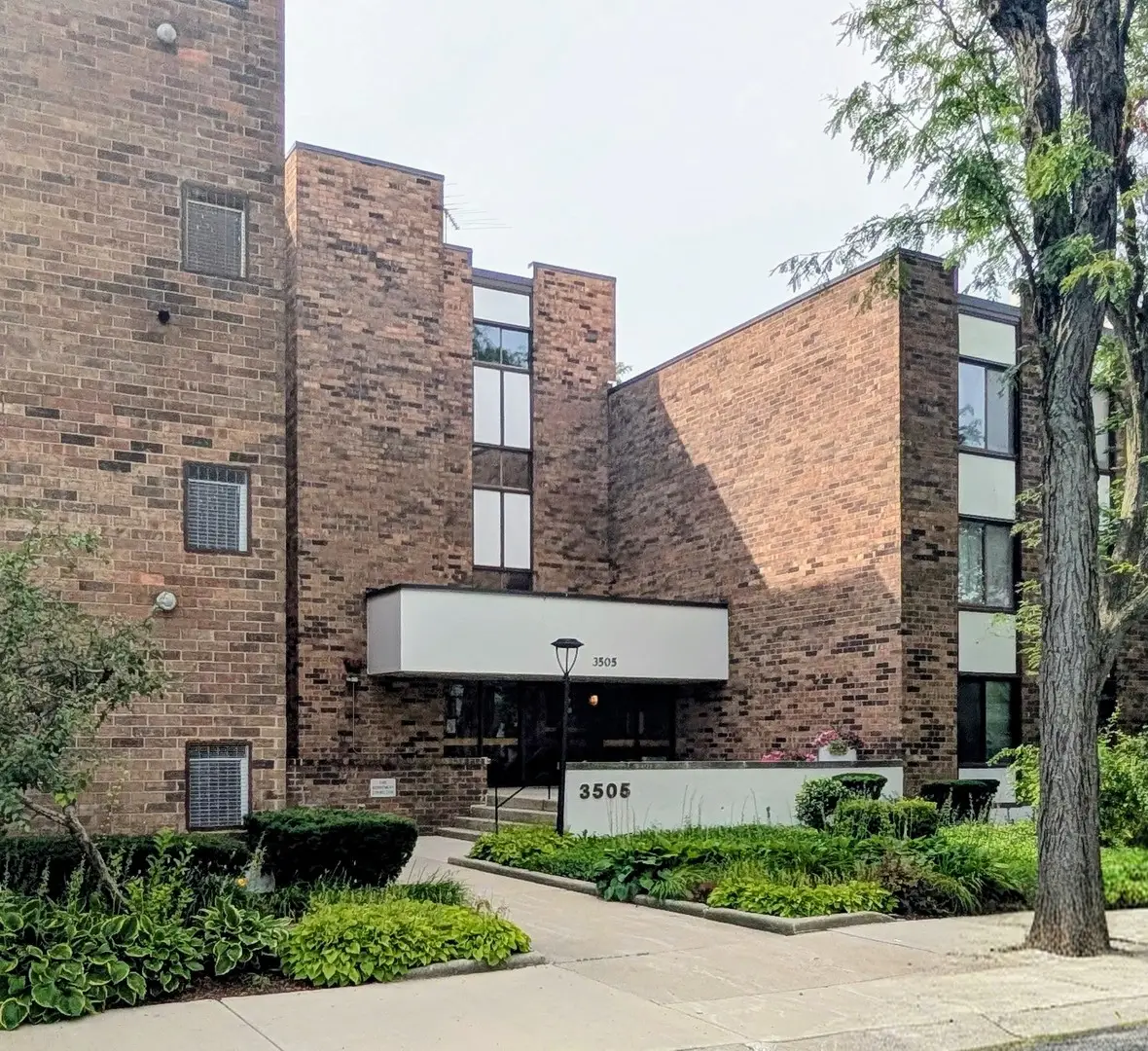 3505 Lakeview Drive #104, Hazel Crest, IL 60429 - #1