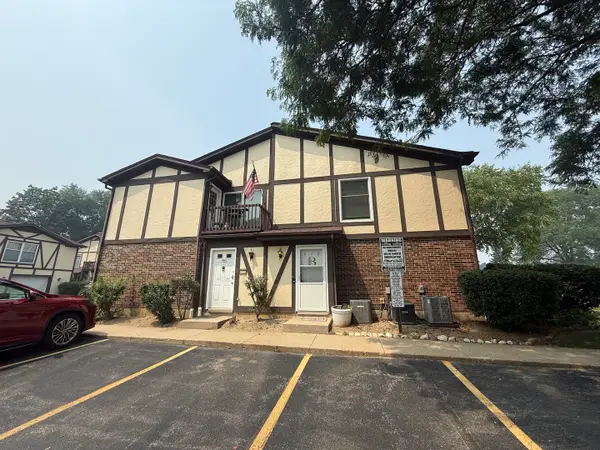 412 Saint Johns Road #A, Woodstock, IL 60098