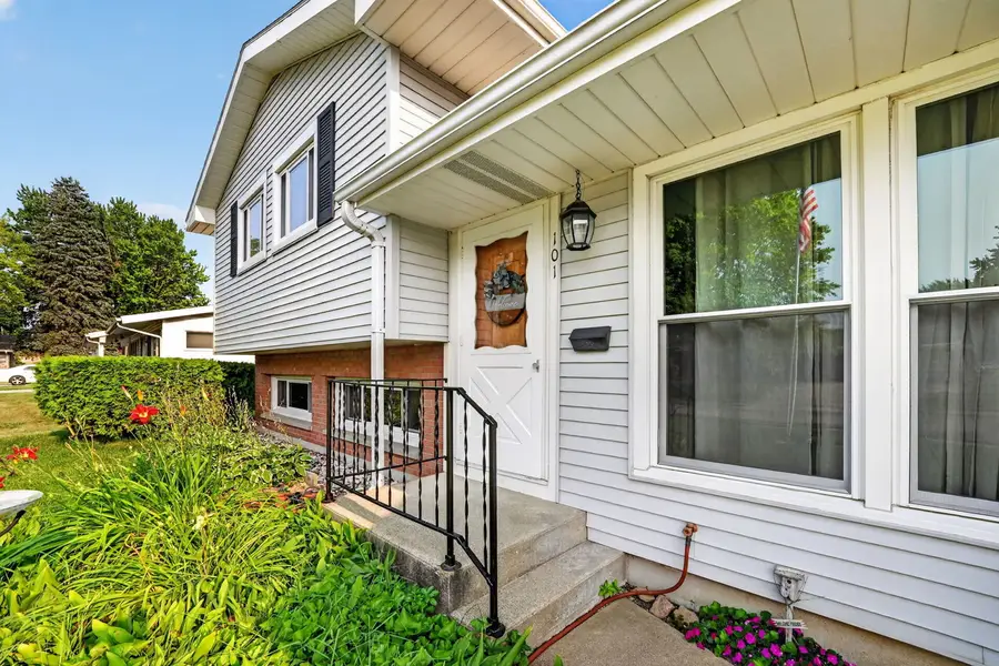 101 Joanne Lane, Rochelle, IL 61068 - #2