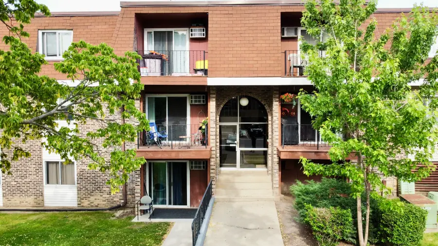 1085 Knoll Lane #207, Schaumburg, IL 60194 - #2