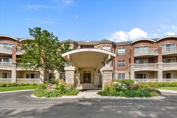 950 Augusta Way #115, Highland Park, IL 60035