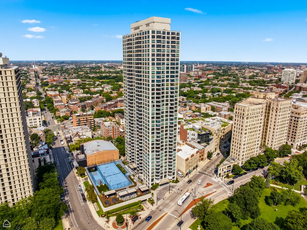 2020 N Lincoln Park W #28AB, Chicago, IL 60614 - #1