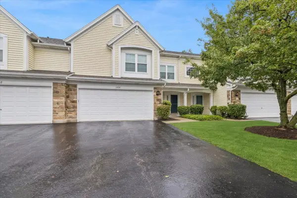 1404 E Baronet Lane, Palatine, IL 60074