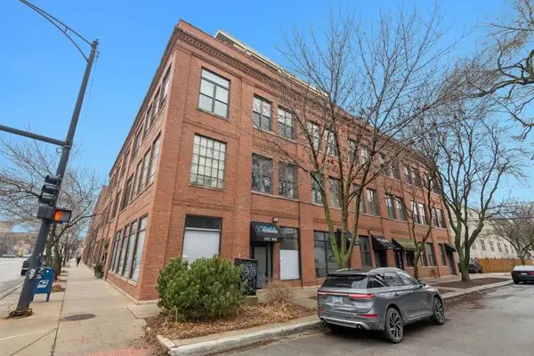 2401 W Ohio Street #34, Chicago, IL 60612