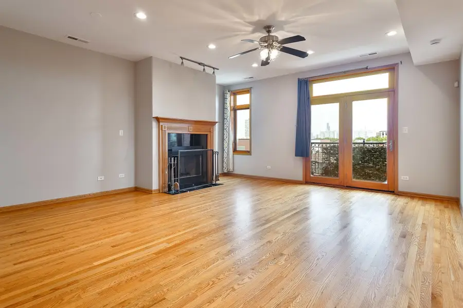 641 E Pershing Avenue #301, Chicago, IL 60653 - #2