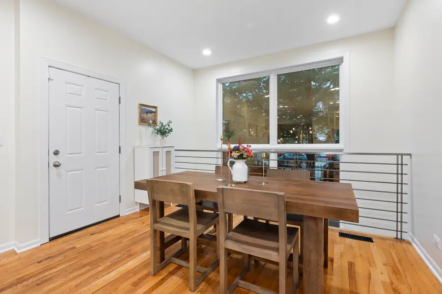 1253 N Bosworth Avenue #1, Chicago, IL 60642 - #3