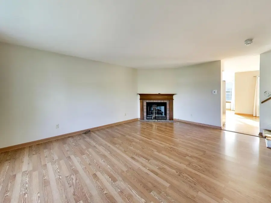 1653 Delaware Court, Geneva, IL 60134 - #2