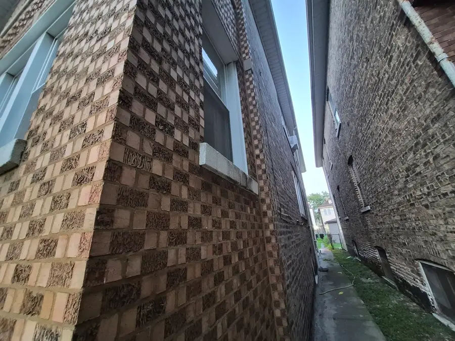 6807 S Talman Avenue, Chicago, IL 60629 - #3
