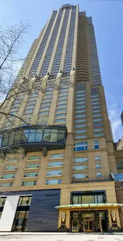 800 N Michigan Avenue #2303, Chicago, IL 60611