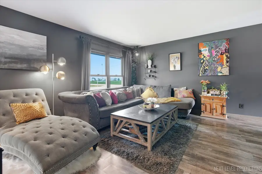16 W Carol Avenue, Cortland, IL 60112 - #3