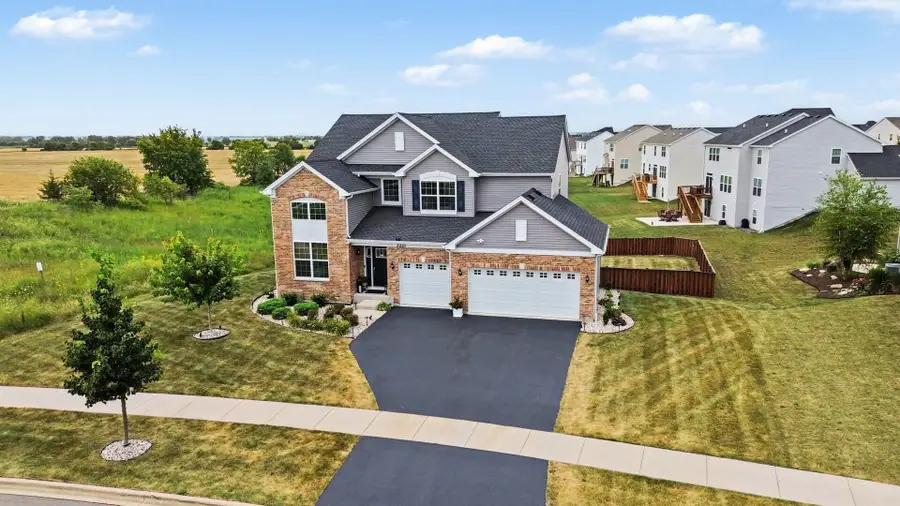 2221 Country Hills Drive, Yorkville, IL 60560 - #2