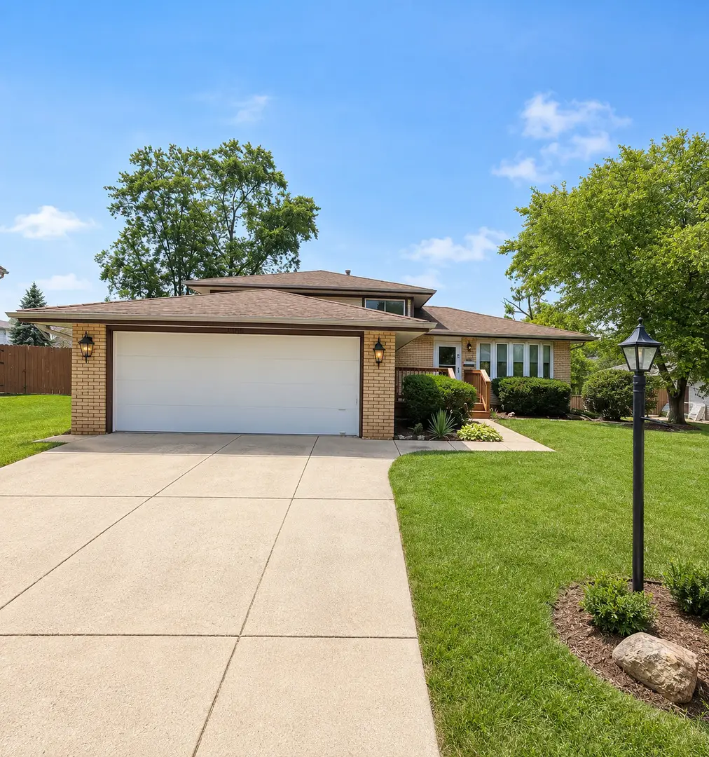 8808 S 85th Court, Hickory Hills, IL 60457 - #1