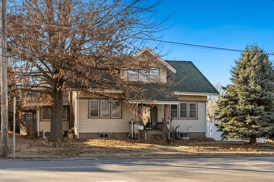 2664 Harrison Street, Davenport, IA 52806 - #2