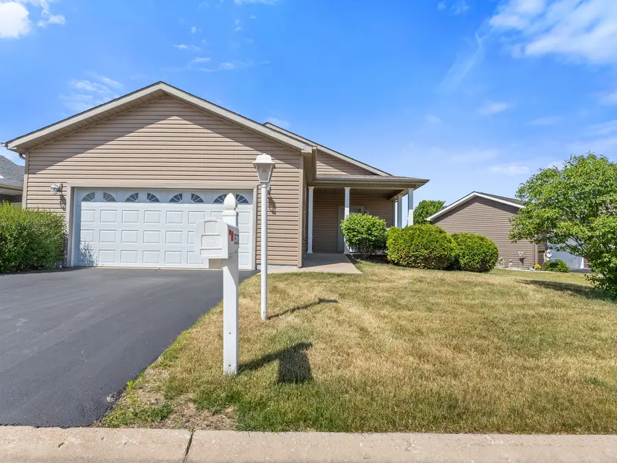 1532 Meadow View Lane, Grayslake, IL 60030 - #2