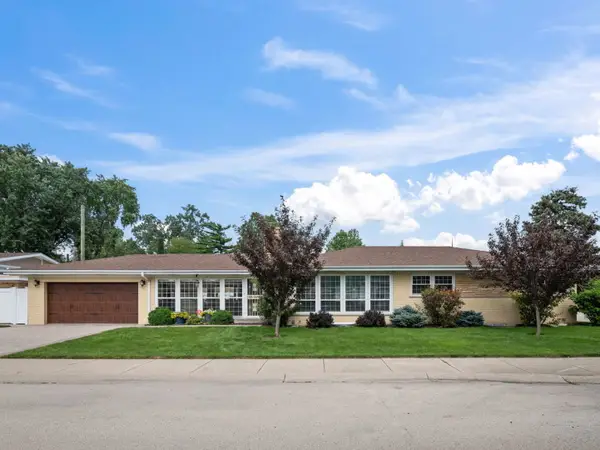 6301 N Keating Avenue, Chicago, IL 60646
