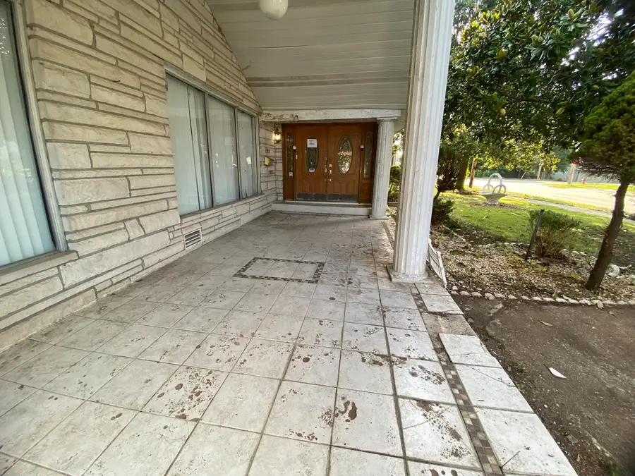 1504 E Saint Louis Street, West Frankfort, IL 62896 - #3