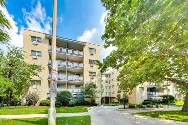 1040 Erie Street #505, Oak Park, IL 60302