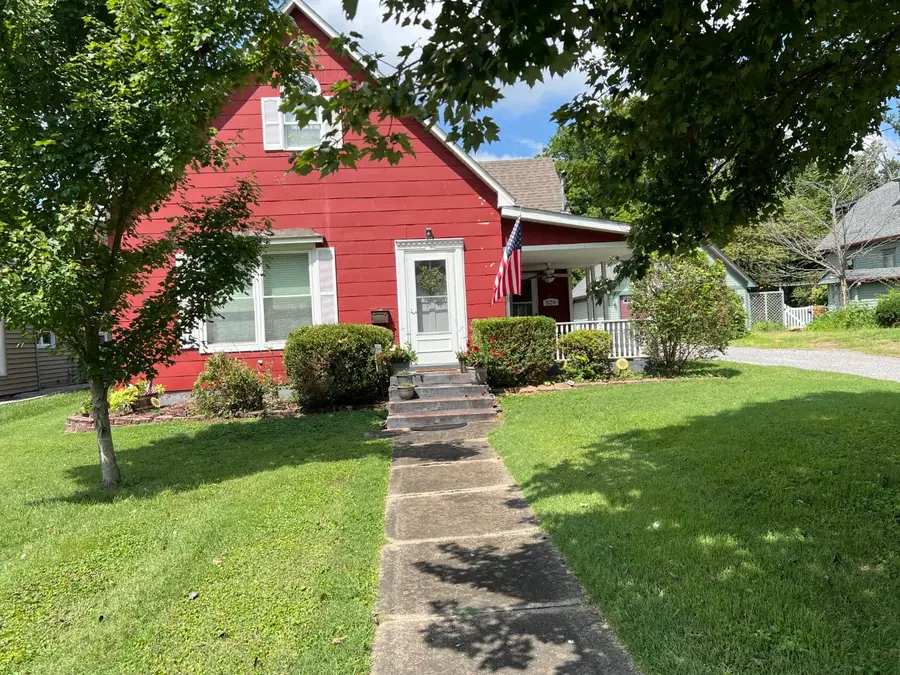 520 S Market Street, Marion, IL 62959 - #2
