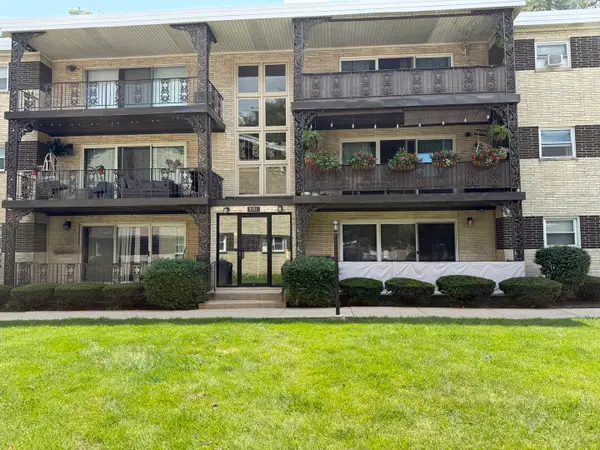 301 E. Plainfield Avenue #2, La Grange, IL 60525