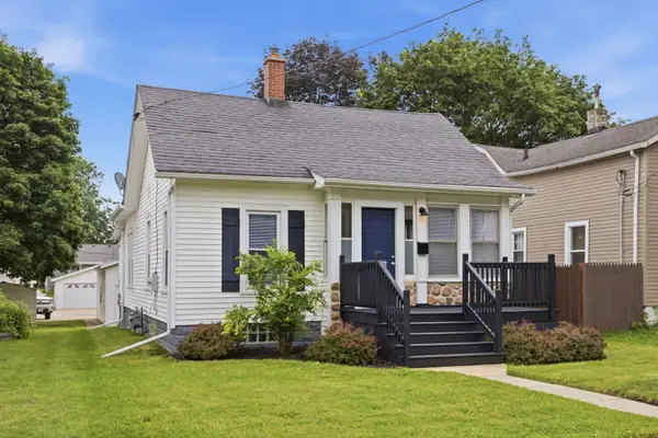 422 S 10th Street, DeKalb, IL 60115
