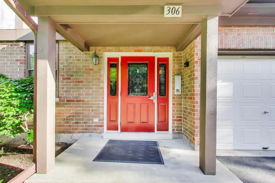 306 Carriage Way #2C, Bloomingdale, IL 60108 - #3