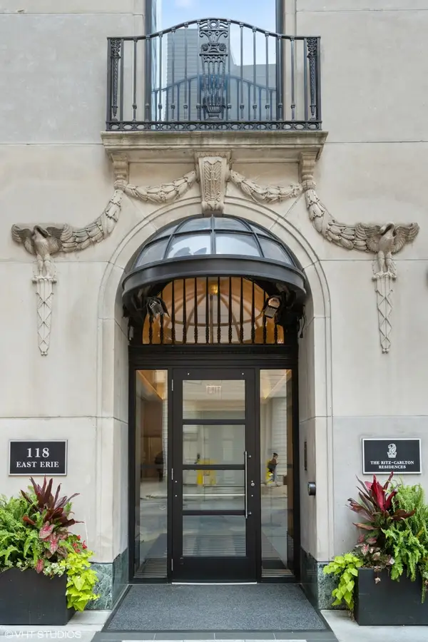 118 E Erie Street #37H, Chicago, IL 60611
