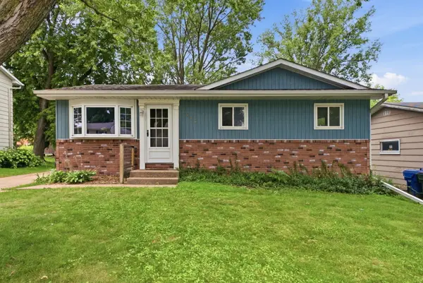 1410 Calvin Street, Davenport, IA 50804