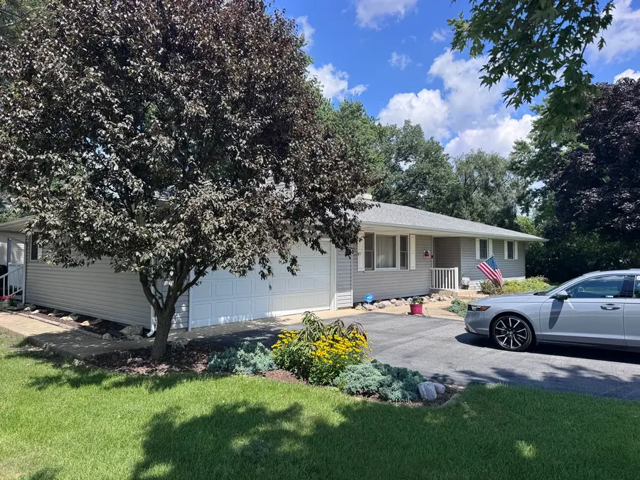 805 Chelsea Street, New Lenox, IL 60451 - #3