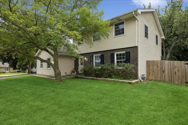 Address Withheld By Seller, Crystal Lake, IL 60014