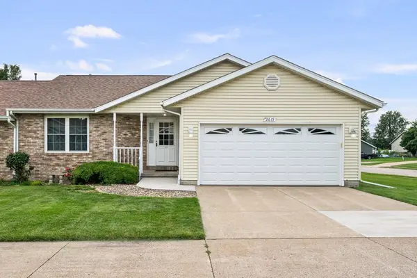 2615 W 63rd Street, Davenport, IA 52806
