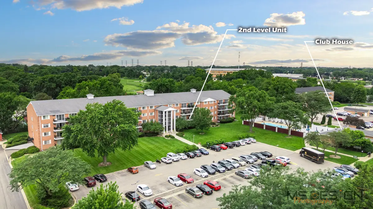 1060 N Farnsworth Avenue, Aurora, IL 60505 - #1