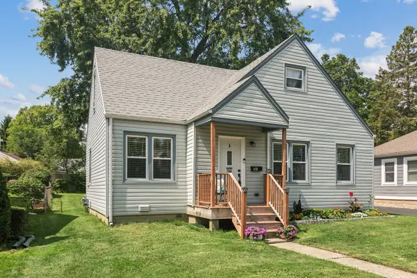 418 S Lake Terrace, Mundelein, IL 60060