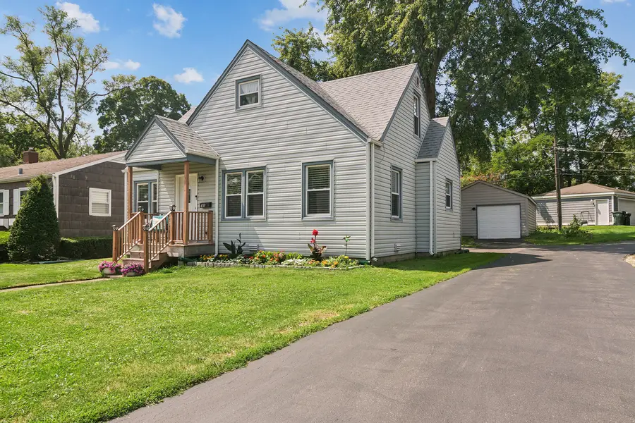 418 S Lake Terrace, Mundelein, IL 60060 - #2