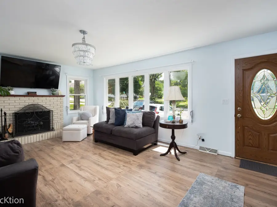 1515 Hill Avenue, Wheaton, IL 60187 - #3