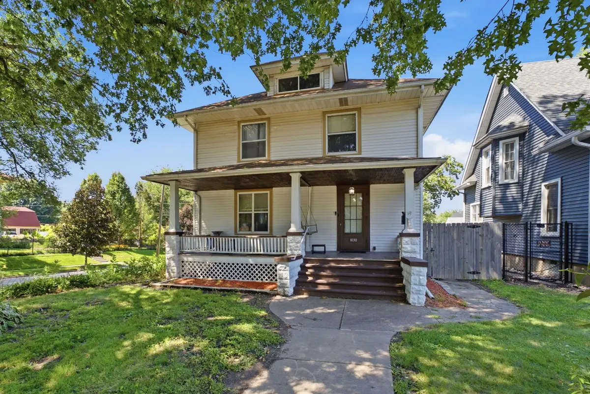 1030 W 15th Street, Davenport, IA 52804 - #1