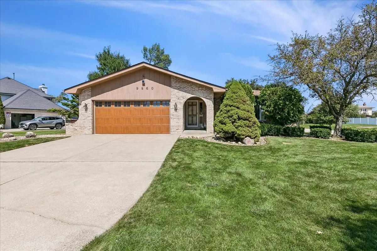 9860 Cambridge Drive, Mokena, IL 60448 - #1