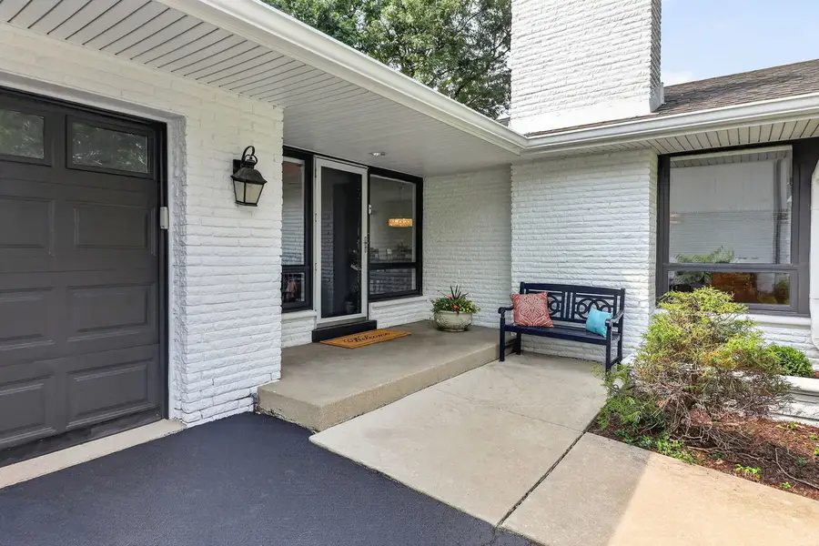 282 Stonegate Road, Clarendon Hills, IL 60514 - #2