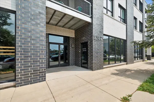 1317 N Larrabee Street #401, Chicago, IL 60610