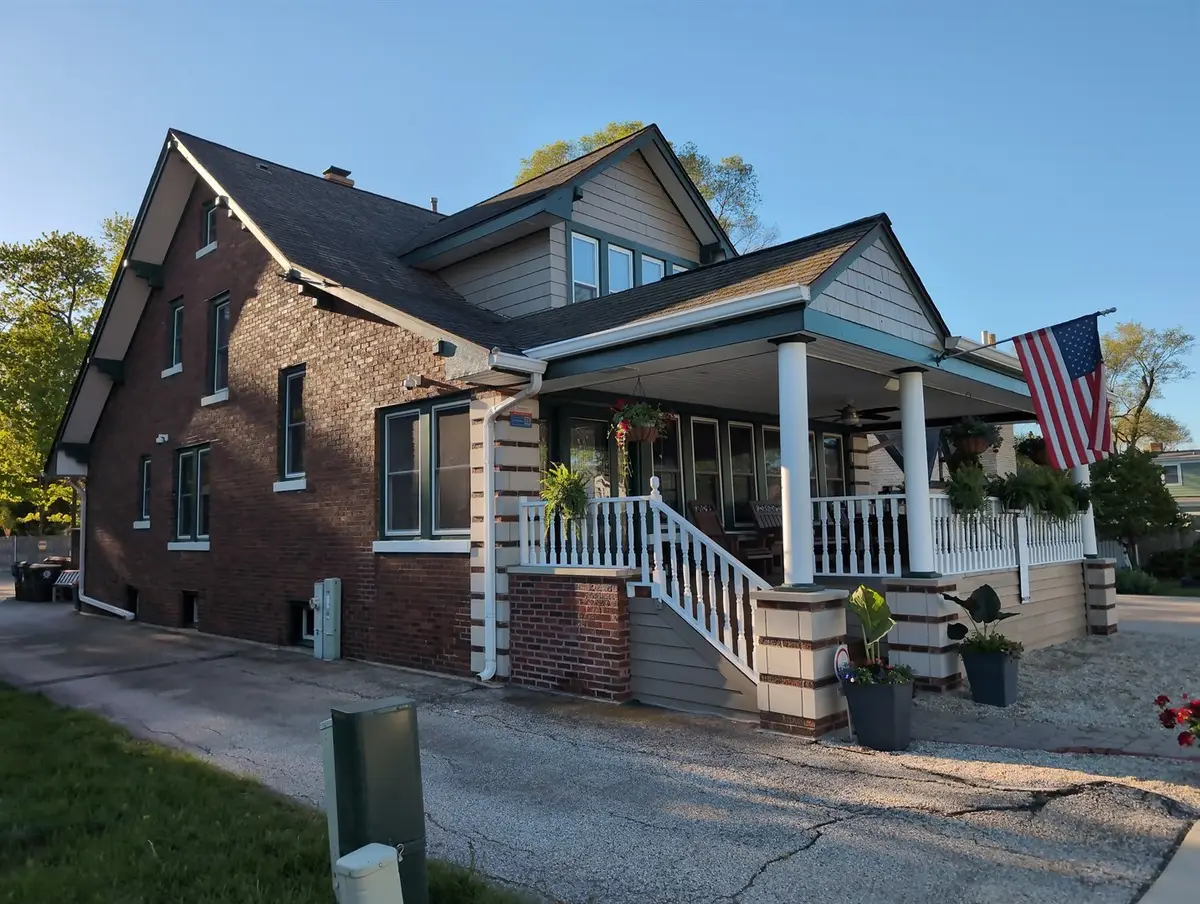 417 N Hough Street, Barrington, IL 60010 - #1