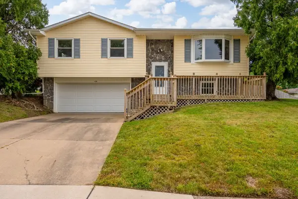 4105 Greenway Drive, Davenport, IA 52804