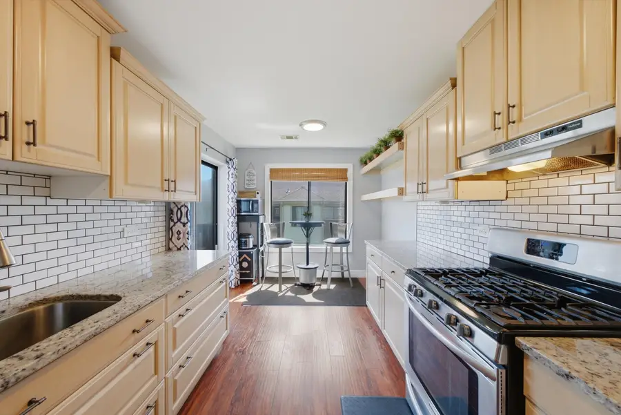831 E Carriage Lane #2, Palatine, IL 60074 - #3