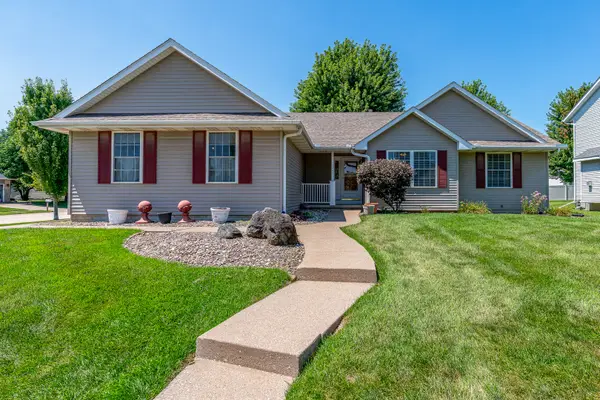 5802 Heather Avenue, Davenport, IA 52807