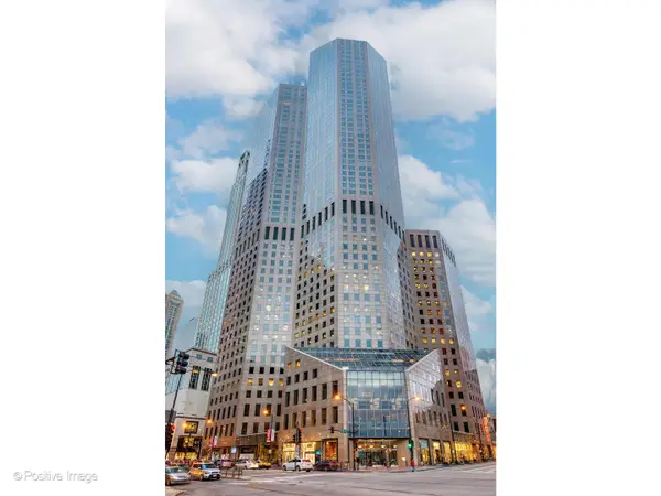 950 N Michigan Avenue #2305, Chicago, IL 60611