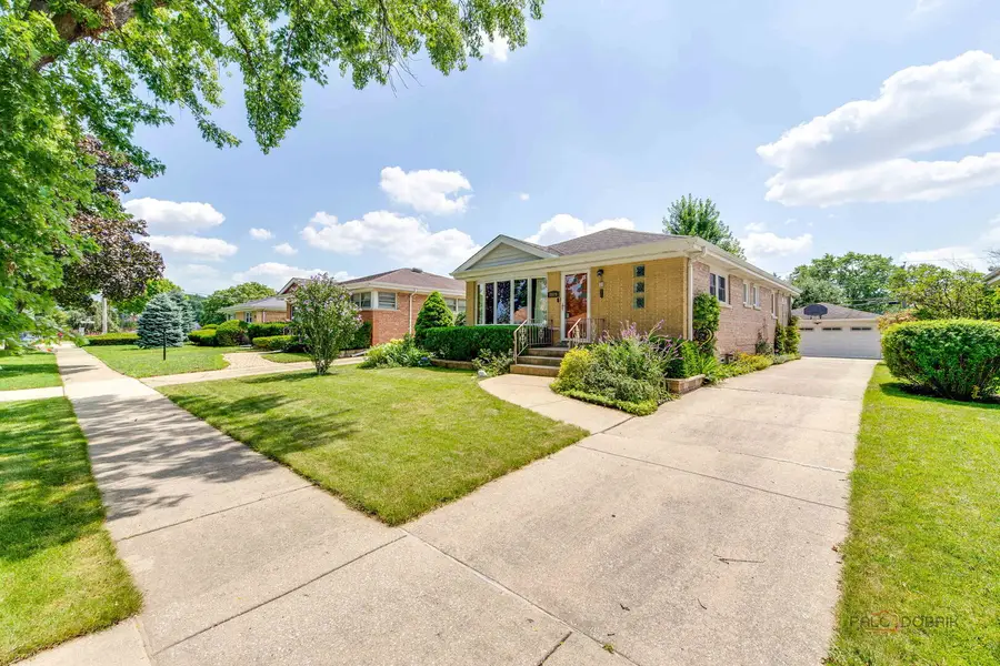 7029 W Kedzie Street, Niles, IL 60714 - #2